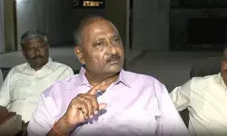 ज्ञानेश कुमार पर कांग्रेस सांसद चंद्रकांत हंडोरे की विवादित टिप्पणी, गिरफ्तारी की भी कर डाली मांग ज्ञानेश कुमार पर कांग्रेस सांसद चंद्रकांत हंडोरे की विवादित टिप्पणी, गिरफ्तारी की भी कर डाली मांग