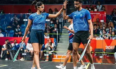 एशियन गेम्स 2026: जोशना-सेंथिलकुमार की जोड़ी को ब्रॉन्ज मेडल से करना पड़ा संतोष, सेमीफाइनल में मिली हार एशियन गेम्स 2026: जोशना-सेंथिलकुमार की जोड़ी को ब्रॉन्ज मेडल से करना पड़ा संतोष, सेमीफाइनल में मिली हार