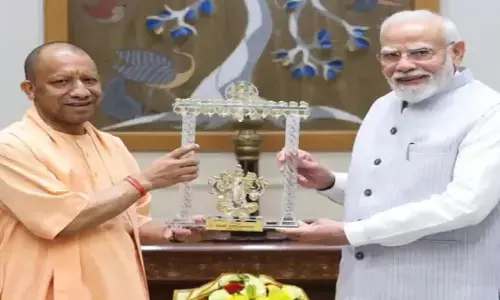 पीएम मोदी से मिले सीएम योगी, यूपी चुनाव से पहले राज्यसभा और एमएलसी चुनाव पर मंथन पीएम मोदी से मिले सीएम योगी, यूपी चुनाव से पहले राज्यसभा और एमएलसी चुनाव पर मंथन