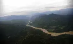 नेपाल : नारायणी नदी खतरे के निशान से ऊपर नेपाल : नारायणी नदी खतरे के निशान से ऊपर