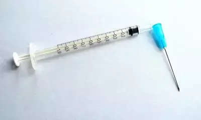 पाकिस्तान में डायलिसिस करा रहे चार मरीज मिले एचआईवी पॉजिटिव पाकिस्तान में डायलिसिस करा रहे चार मरीज मिले एचआईवी पॉजिटिव