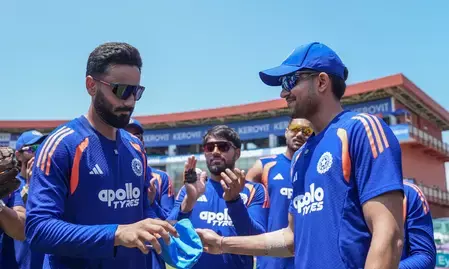 वेस्टइंडीज के खिलाफ टॉस जीतकर भारत ने चुनी बॉलिंग वेस्टइंडीज के खिलाफ टॉस जीतकर भारत ने चुनी बॉलिंग