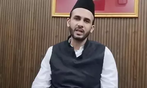 संवैधानिक पद पर बैठे व्यक्ति द्वारा मतदाता के साथ ऐसा करना बेहद शर्मनाक, दिल्ली थप्पड़ मामले पर सपा सांसद जिया उर रहमान बर्क बोले संवैधानिक पद पर बैठे व्यक्ति द्वारा मतदाता के साथ ऐसा करना बेहद शर्मनाक, दिल्ली थप्पड़ मामले पर सपा सांसद जिया उर रहमान बर्क बोले