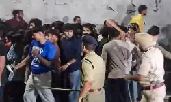 मुख्यमंत्री मान ने छात्रों के हिंसक विरोध-प्रदर्शन के बीच डीजीपी को निजी यूनिवर्सिटी का दौरा करने का दिया आदेश मुख्यमंत्री मान ने छात्रों के हिंसक विरोध-प्रदर्शन के बीच डीजीपी को निजी यूनिवर्सिटी का दौरा करने का दिया आदेश