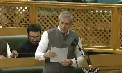 जम्मू-कश्मीर विधानसभा में राज्य का दर्जा बहाल करने का प्रस्ताव पारित, भाजपा विधायकों ने सदन से किया वॉकआउट जम्मू-कश्मीर विधानसभा में राज्य का दर्जा बहाल करने का प्रस्ताव पारित, भाजपा विधायकों ने सदन से किया वॉकआउट