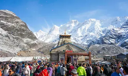 उत्तराखंड: चारधाम यात्रा में रिकॉर्ड श्रद्धालु, बद्रीनाथ-गंगोत्री में टूटे पुराने रिकॉर्ड