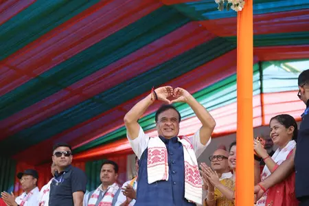 असम के मुख्यमंत्री ने बिना पैसे के नौकरियों को लेकर कांग्रेस पर सवाल उठाए असम के मुख्यमंत्री ने बिना पैसे के नौकरियों को लेकर कांग्रेस पर सवाल उठाए