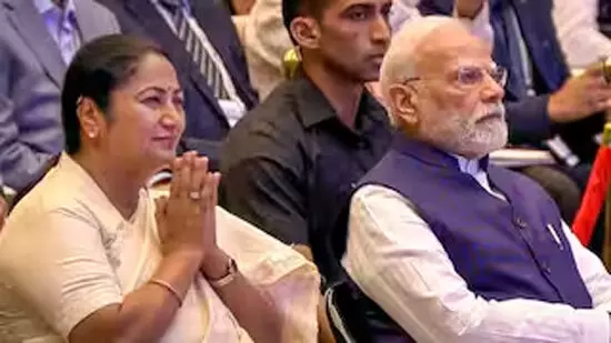 पितृसत्ता के खिलाफ लड़कियों ने की आवाज बुलंद पितृसत्ता के खिलाफ लड़कियों ने की आवाज बुलंद