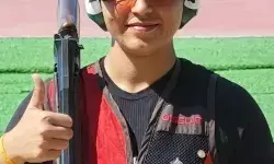 गोल्ड मेडल जीतने वाली नीरू ढांडा को राष्ट्रपति द्रौपदी मुर्मु और खेल मंत्री मनसुख मांडविया ने दी बधाई गोल्ड मेडल जीतने वाली नीरू ढांडा को राष्ट्रपति द्रौपदी मुर्मु और खेल मंत्री मनसुख मांडविया ने दी बधाई