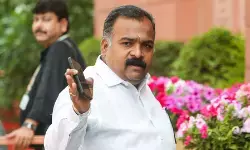 यूपीआई पर एमडीआर को लेकर मणिकम टैगोर का केंद्र पर हमला, शुल्क वापस लेने की मांग यूपीआई पर एमडीआर को लेकर मणिकम टैगोर का केंद्र पर हमला, शुल्क वापस लेने की मांग