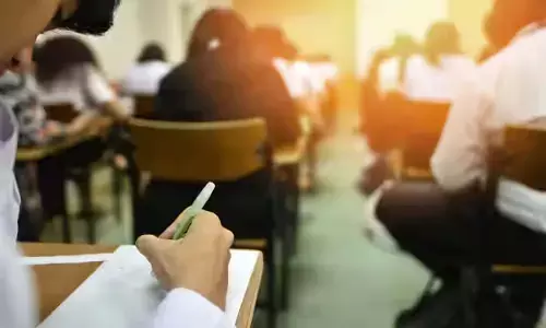 कोचिंग मुफ्त हो या बंद?