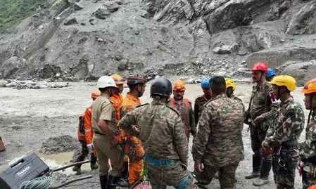 भूस्खलन, बाढ़ और बिजली गिरने से 27 की मौत भूस्खलन, बाढ़ और बिजली गिरने से 27 की मौत
