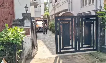पश्चिम बंगाल : मनी लॉन्ड्रिंग के मामले में पूर्व मंत्री के 10 ठिकानों पर ईडी की छापेमारी पश्चिम बंगाल : मनी लॉन्ड्रिंग के मामले में पूर्व मंत्री के 10 ठिकानों पर ईडी की छापेमारी