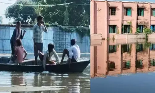 बिहार में गंडक-बागमती का कहर, दो दर्जन से ज्यादा स्कूल डूबे; नाव से स्कूल जाने को मजबूर बच्चे बिहार में गंडक-बागमती का कहर, दो दर्जन से ज्यादा स्कूल डूबे; नाव से स्कूल जाने को मजबूर बच्चे