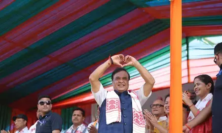 असम के मुख्यमंत्री ने बिना पैसे के नौकरियों को लेकर कांग्रेस पर सवाल उठाए असम के मुख्यमंत्री ने बिना पैसे के नौकरियों को लेकर कांग्रेस पर सवाल उठाए