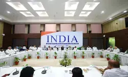 चुनाव आयोग और एसआईआर पर विपक्ष की बैठक, INDIA गठबंधन के कई बड़े नेता दिल्ली में जुटे चुनाव आयोग और एसआईआर पर विपक्ष की बैठक, INDIA गठबंधन के कई बड़े नेता दिल्ली में जुटे