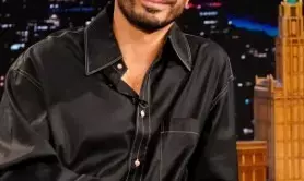 नाइस बॉय, टॉम क्रूज से मुलाकात के बाद रिज अहमद की मां ने दिया ऐसा रिएक्शन नाइस बॉय, टॉम क्रूज से मुलाकात के बाद रिज अहमद की मां ने दिया ऐसा रिएक्शन