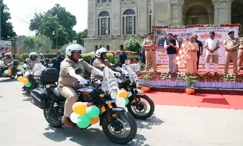 सीएम योगी आदित्यनाथ ने कहा- पुलिस रिफॉर्म लागू करने वाला देश का पहला राज्य बना उत्तर प्रदेश, सात पुलिस कमिश्नरेट कर रहे काम सीएम योगी आदित्यनाथ ने कहा- पुलिस रिफॉर्म लागू करने वाला देश का पहला राज्य बना उत्तर प्रदेश, सात पुलिस कमिश्नरेट कर रहे काम