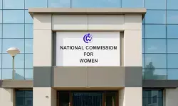 NCW की केंद्र सरकार से 37 बड़ी सिफारिशें: निजी क्षेत्र में भी महिलाओं को मिले चाइल्ड केयर लीव, कार्यस्थल सुरक्षा पर भी जोर NCW की केंद्र सरकार से 37 बड़ी सिफारिशें: निजी क्षेत्र में भी महिलाओं को मिले चाइल्ड केयर लीव, कार्यस्थल सुरक्षा पर भी जोर