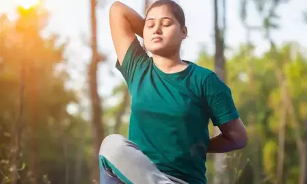 मन को शांत करना चाहते है तो करे गोमुखासन, जानें इसके फायदे मन को शांत करना चाहते है तो करे गोमुखासन, जानें इसके फायदे