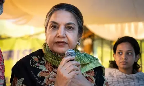 मुंबई में मुख्य चुनाव आयुक्त के खिलाफ सीजेपी का प्रदर्शन; शबाना आजमी ने किया समर्थन