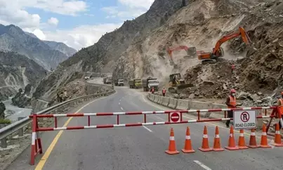 हिल कटिंग के चलते 4 और 11 अक्टूबर को बंद रहेगा जम्मू-कश्मीर का उरी नेशनल हाईवे हिल कटिंग के चलते 4 और 11 अक्टूबर को बंद रहेगा जम्मू-कश्मीर का उरी नेशनल हाईवे