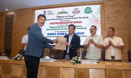 अरुणाचल के सीएम पेमा खांडू ने कॉफी की खेती बढ़ाने और किसानों की आय बढ़ाने पर दिया जोर अरुणाचल के सीएम पेमा खांडू ने कॉफी की खेती बढ़ाने और किसानों की आय बढ़ाने पर दिया जोर