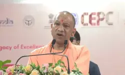 अब पलायन नहीं, अपनी माटी में हुनर दिखा रहे कारीगर: हस्तशिल्पियों और पारंपरिक उद्योगों पर बोले मुख्यमंत्री योगी आदित्यनाथ अब पलायन नहीं, अपनी माटी में हुनर दिखा रहे कारीगर: हस्तशिल्पियों और पारंपरिक उद्योगों पर बोले मुख्यमंत्री योगी आदित्यनाथ