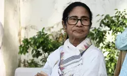 ममता बनर्जी ने कलकत्ता हाई कोर्ट के अधिवक्ताओं पर हमले की निंदा की ममता बनर्जी ने कलकत्ता हाई कोर्ट के अधिवक्ताओं पर हमले की निंदा की