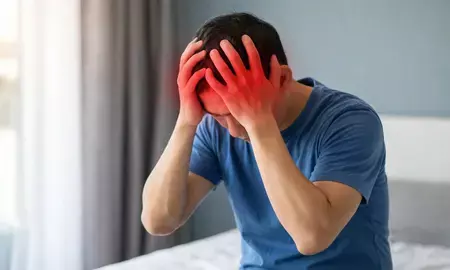 इन लक्षणों को नजर-अंदाज करने की गलती पड़ सकती है भारी इन लक्षणों को नजर-अंदाज करने की गलती पड़ सकती है भारी