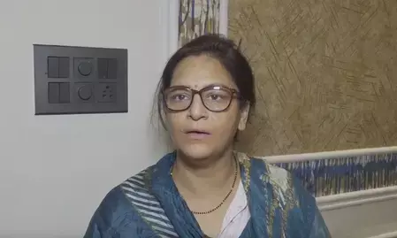अमृतसर में कांग्रेस की कलह सामने आई, महिला नेता ने जिलाध्यक्ष पर लगाया बदलसलूकी का आरोप अमृतसर में कांग्रेस की कलह सामने आई, महिला नेता ने जिलाध्यक्ष पर लगाया बदलसलूकी का आरोप