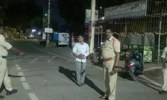 आंध्र प्रदेश के अनंतपुर जिले के एक गांव में रात के समय घरों पर पत्थर गिरने से दहशत का माहौल