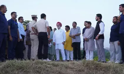 नई दिल्ली: एलजी संधू की पहल पर डीडीए चला रहा एक माह का स्वच्छता अभियान नई दिल्ली: एलजी संधू की पहल पर डीडीए चला रहा एक माह का स्वच्छता अभियान