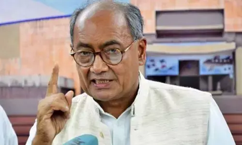 दिग्विजय सिंह के हिंदुत्व वाले बयान पर विवाद, साधु-संतों ने जताई नाराजगी दिग्विजय सिंह के हिंदुत्व वाले बयान पर विवाद, साधु-संतों ने जताई नाराजगी