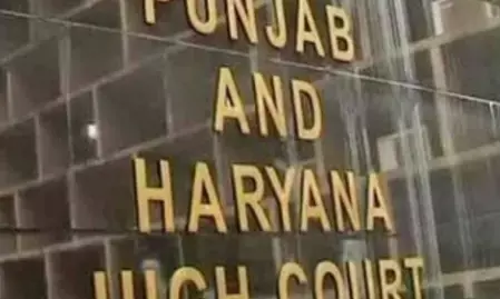पंजाब सीएम के कार्यालय से जुड़े निजी लोगों पर भ्रष्टाचार का आरोप, पंजाब-हरियाणा हाईकोर्ट ने सीबीआई को सौंपी जांच पंजाब सीएम के कार्यालय से जुड़े निजी लोगों पर भ्रष्टाचार का आरोप, पंजाब-हरियाणा हाईकोर्ट ने सीबीआई को सौंपी जांच