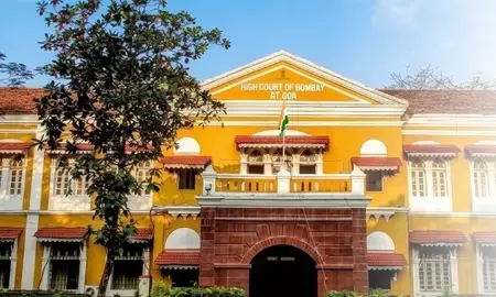 नई वोटर लिस्ट बनने तक पुरानी सूची को नजरअंदाज नहीं किया जा सकता : बॉम्बे हाईकोर्ट की गोवा बेंच नई वोटर लिस्ट बनने तक पुरानी सूची को नजरअंदाज नहीं किया जा सकता : बॉम्बे हाईकोर्ट की गोवा बेंच