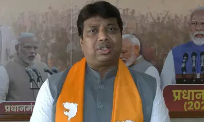 वीरों के सम्मान में भी राजनीति करती है कांग्रेस, कैप्टन स्मित मच्छार पर चुप्पी शर्मनाक: रोहन गुप्ता वीरों के सम्मान में भी राजनीति करती है कांग्रेस, कैप्टन स्मित मच्छार पर चुप्पी शर्मनाक: रोहन गुप्ता