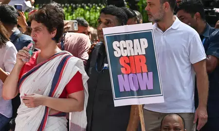 पीआईबी का फैक्ट चेक: गृह मंत्रालय के अधिकारियों के राहुल-प्रियंका से संपर्क का दावा भ्रामक
