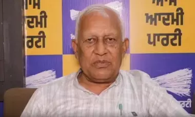 सीबीआई रेड को लेकर आप का भाजपा पर निशाना, बरिंदर गोयल बोले- पंजाब के लोग डरने वाले नहीं सीबीआई रेड को लेकर आप का भाजपा पर निशाना, बरिंदर गोयल बोले- पंजाब के लोग डरने वाले नहीं