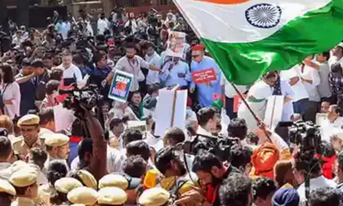 प्रदर्शन का अधिकार कितना सुरक्षित?