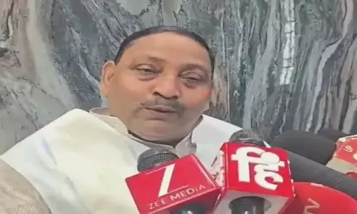 यूपी चुनाव से पहले भाजपा को झटका, पूर्व सांसद धर्मेंद्र कश्यप ने छोड़ी पार्टी; सपा में जाने पर सस्पेंस यूपी चुनाव से पहले भाजपा को झटका, पूर्व सांसद धर्मेंद्र कश्यप ने छोड़ी पार्टी; सपा में जाने पर सस्पेंस