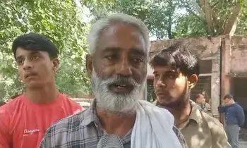 वृंदावन गुरुकुल हादसा: सेप्टिक टैंक साफ कर रहे 4 छात्रों की दम घुटने से मौत, परिजनों ने की सख्त कार्रवाई की मांग वृंदावन गुरुकुल हादसा: सेप्टिक टैंक साफ कर रहे 4 छात्रों की दम घुटने से मौत, परिजनों ने की सख्त कार्रवाई की मांग