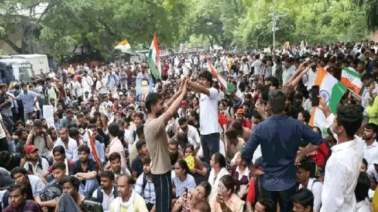 CJP प्रदर्शन की हिंसा पर क्राइम ब्रांच की जांच, पुलिसकर्मियों पर हमले और तोड़फोड़ के आरोपों की होगी पड़ताल CJP प्रदर्शन की हिंसा पर क्राइम ब्रांच की जांच, पुलिसकर्मियों पर हमले और तोड़फोड़ के आरोपों की होगी पड़ताल