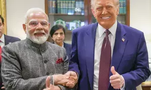 मोदी-ट्रंप : व्हाइट हाउस ने भारत को बताया अमेरिका का सबसे मजबूत सहयोगी मोदी-ट्रंप : व्हाइट हाउस ने भारत को बताया अमेरिका का सबसे मजबूत सहयोगी