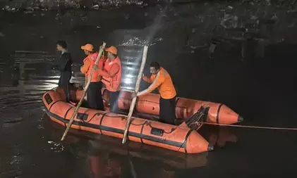 नोएडा में पत्नी से झगड़े के बाद नाले में कूदा युवक, आठ घंटे की तलाश के बाद बरामद हुआ शव नोएडा में पत्नी से झगड़े के बाद नाले में कूदा युवक, आठ घंटे की तलाश के बाद बरामद हुआ शव