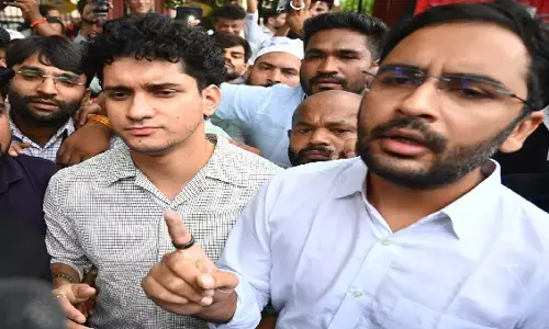 सीजेपी का दावा: यूपी से बंगाल तक हजारों कार्यकर्ता हिरासत में, आशुतोष रांका बोले- 2.5 करोड़ कॉकरोच हैं हम