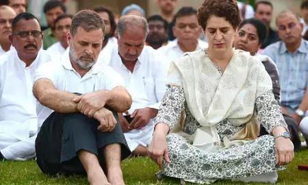 चुनाव आयोग के खिलाफ आंदोलन पर भाजपा का तीखा हमला, कहा-देश में अराजकता फैलाना चाहते हैं राहुल गांधी