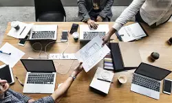 अमेरिका में 8 बड़ी IT कंपनियों पर ग्रीन कार्ड प्रक्रिया की रोक, TCS-इंफोसिस समेत 4 भारतीय कंपनियां शामिल अमेरिका में 8 बड़ी IT कंपनियों पर ग्रीन कार्ड प्रक्रिया की रोक, TCS-इंफोसिस समेत 4 भारतीय कंपनियां शामिल