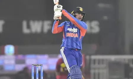 अभिषेक शर्मा के निशाने पर सूर्यकुमार यादव का रिकॉर्ड