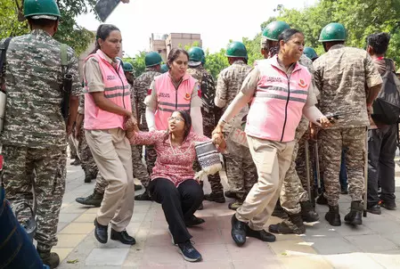 CJP के दिल्ली कूच प्रदर्शन पर दिल्ली पुलिस का बड़ा एक्शन: राजधानी भर से 1,000 से अधिक प्रदर्शनकारी हिरासत में CJP के दिल्ली कूच प्रदर्शन पर दिल्ली पुलिस का बड़ा एक्शन: राजधानी भर से 1,000 से अधिक प्रदर्शनकारी हिरासत में